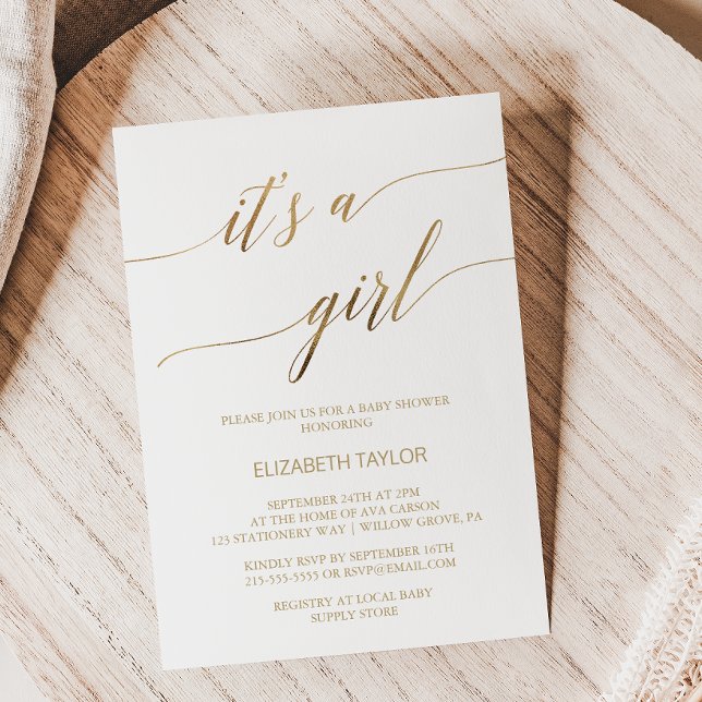 Elegant Guld Calligraphy... Det är en flicka Babys Inbjudningar (Skapare uppladdad)