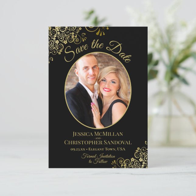 Elegant Guld Curls Oval Photo Black Bröllop Spara Datumet (Stående Fram)