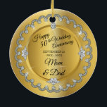 Elegant Guld Diamonds femtionde Bröllop-årsdagen Julgransprydnad Keramik<br><div class="desc">Den opulenta elegansen ramar denna bröllop-årsdag utformades i en unik skalopad diamantdesign med mittdroppdiamant med faux hjärtformade diamanter och tillsatta faux-gnistor på en guld-tonsövertoning. Observera att alla varningstexter är tryckta och endast får förekomma så reellt som möjligt i en platt, tryckt design. Detta omfattar alla metalliska gradienter och/eller gemsten. Ursprunglig...</div>