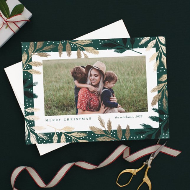 Elegant Guld Grenar fotojulkort (Elegant green and gold foil branch frame photo Christmas holiday magnetic cards.)