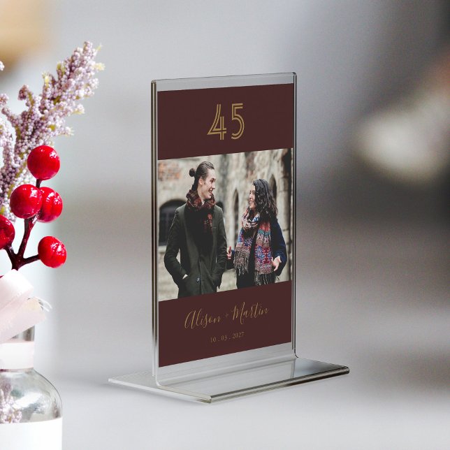 Elegant Guld Hand har låtit Burgundy Photo Bröllop Bordsnummer (Personalized Elegant Gold Hand Lettered Burgundy Photo Wedding Table Number)