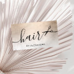 Elegant guld marble saissors frisyr visitkort<br><div class="desc">Modern utformning av hårstilar med affärskort med gradient faux koppar guld och vitt marmor struktur,  sax och elegantens kalligrafteckensnitt. Anpassa produkten med ditt namn och din information.</div>