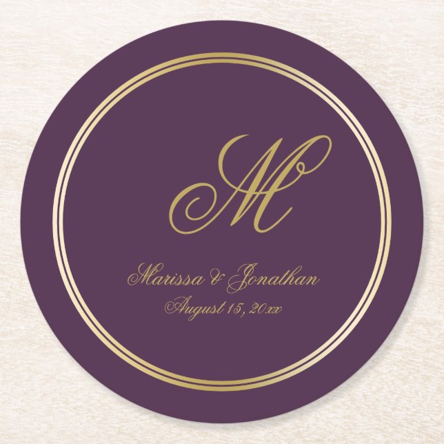 Elegant Guld Monogram Script Plum Lila Bröllop Underlägg Papper Rund (Framsidan)