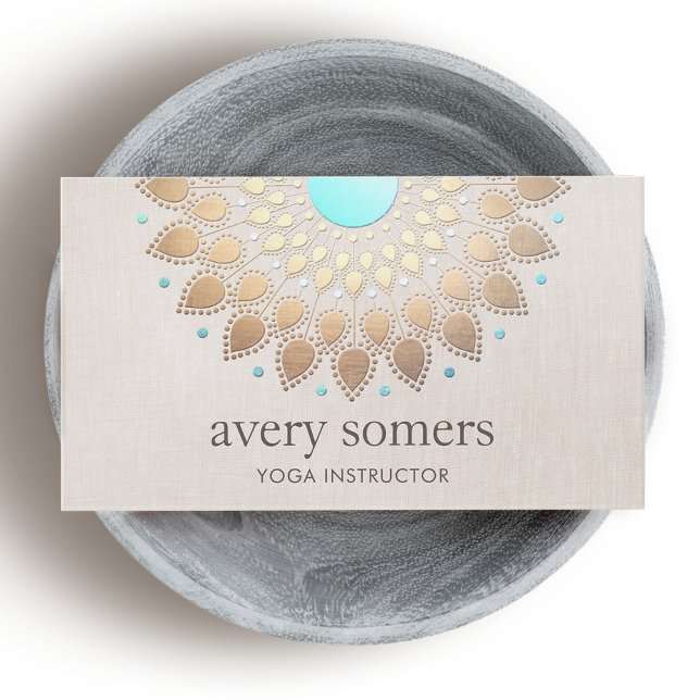 Elegant Guld Ornate Lotus Mandala Beige Linen look Visitkort (Skapare uppladdad)