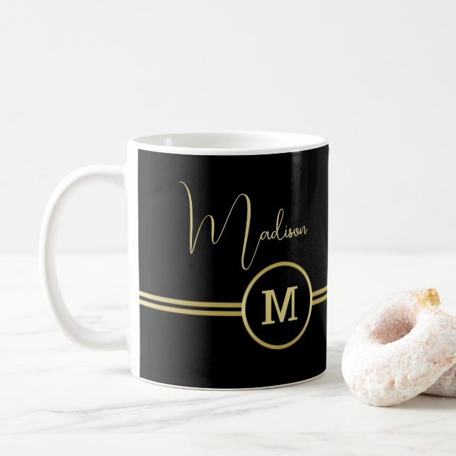 Elegant guld-signaturmonogram på svart kaffemugg (Med munk)