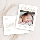 Elegant Guld-skript Foto Baby Tack Vykort<br><div class="desc">Elegant Guld Script Photo Baby Tack Postcard innehåller tre foton av nyfödd bebis tillsammans med elegant-skriptcalligrafi och alla baby-siffror. Baksidan har gott om plats för dig än du märker.</div>