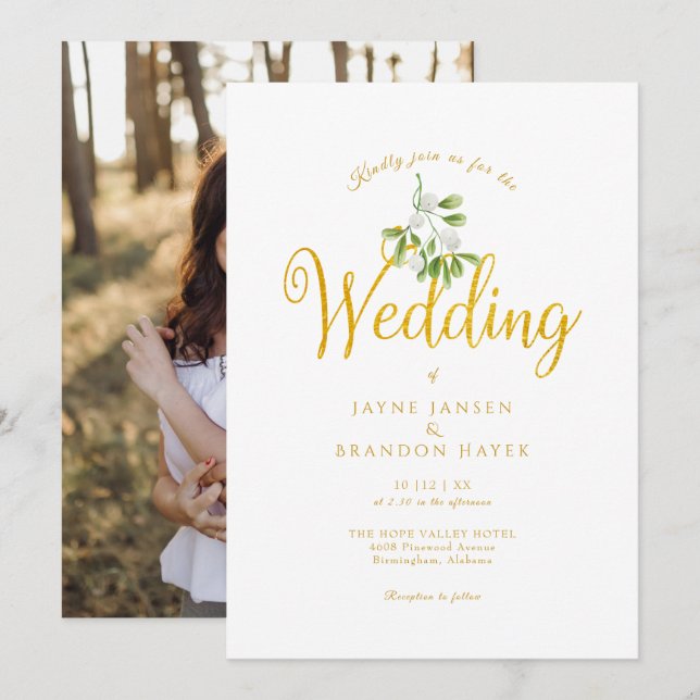Elegant Guld Skriptfel Mistletoe Photo Winter Wedd Inbjudningar (Fram/baksida)