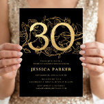 Elegant guld svart 30-årsdag inbjudningar<br><div class="desc">Elegant guld svart 30-års födelsedagsinbjudan. Anpassningsbar modern feminin design med rosor botaniska accenter och falskt glitterguld. Enkel blommig inbjudningskort perfekt för en stilfull kvinnlig födelsedagsfirande. Anpassa med dina egna detaljer. Tryckta Zazzle-inbjudningar eller direkt nedladdningsbar digital utskrivbar mall.</div>