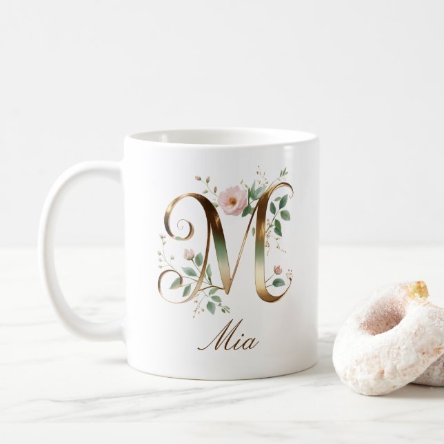Elegant guldblommig bokstav M monogrammuppa Kaffemugg (Med munk)