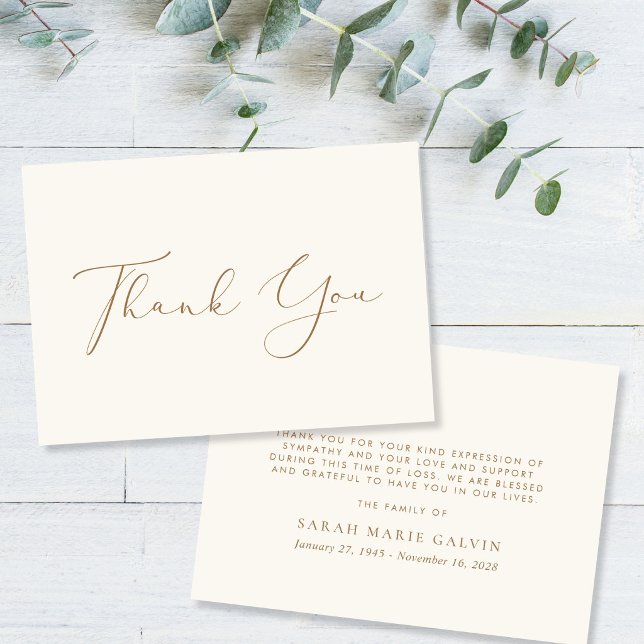 Elegant guldskrift begravning minnes kräm tack kort (Elegant Gold Script Funeral Memorial Cream Thank You Card)