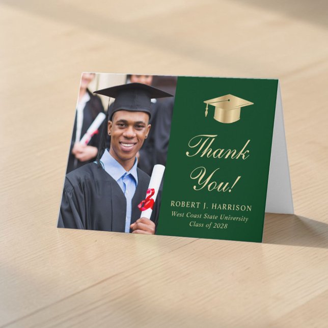 Elegant guldskriptfoto grön examen tack kort (Elegant Gold Script Photo Green Graduation Thank You Card)