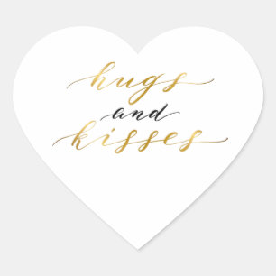 Elegant guldtext Hugs and Kisses Hjärtformat Klistermärke
