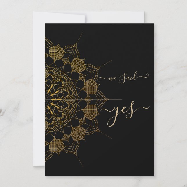 Elegant gyllene mandala svart inbjudningar (Framsida)