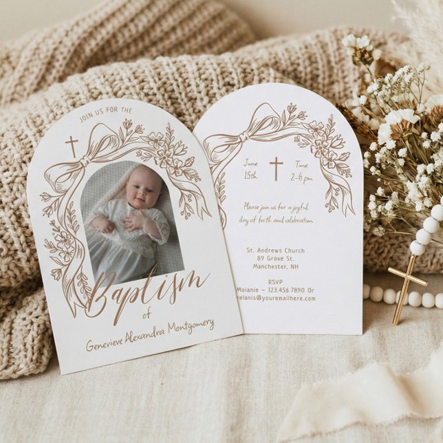 Elegant Hand-Drawn Floral Bow Arch Baptism Photo Inbjudningar (Elegant Hand-Drawn Floral Bow Arch Baptism Photo Invitation)