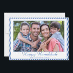 Elegant Hanukkah Blue Foil Rand Helgdag Photo Julkort<br><div class="desc">Elegant Hanukkah Blue Silver Foil Rand Helgdag Photo Card med en diagonal snyggt mönster av faux blue och silver folie-ränder med plats för foto- och anpassningsbar-text. Enkel att anpassa med text, typsnitt och färg. Skapat av Zazzle pro designer BK Thompson © only for Kate's Creations; kontakta oss om du behöver...</div>