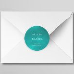 Elegant Havsblått sommardestination bröllop Runt Klistermärke<br><div class="desc">Vitaktigt,  modernt havsbadsäl för bröllopsbröllop eller gör det möjligt att packa runt dekaler i blå teal med stjärnfisk och vitt typografiskt skript. Val av perfekt för en modern strand,  vid havs-,  oceanfront-,  kust-,  tropisk-,  nautiska-,  kryssnings- eller ödestination för bröllop.</div>