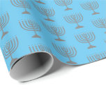 Elegant Himlar Blue | Hanukkah | MENORAH Presentpapper<br><div class="desc">Elegant himlar blå MENORAH Wrapping Papper,  som med faux silver grått menorah i ett upphöjt mönster. Detta är en minimalistisk,  enkel utformning av eleganten,  som är särskilt lämplig för hanukkah-gåvslag eller -hantverk.</div>