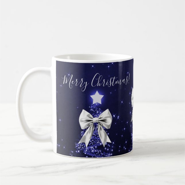 Elegant Holiday Navy Christmas Trees Silver Bows Kaffemugg (Vänster)