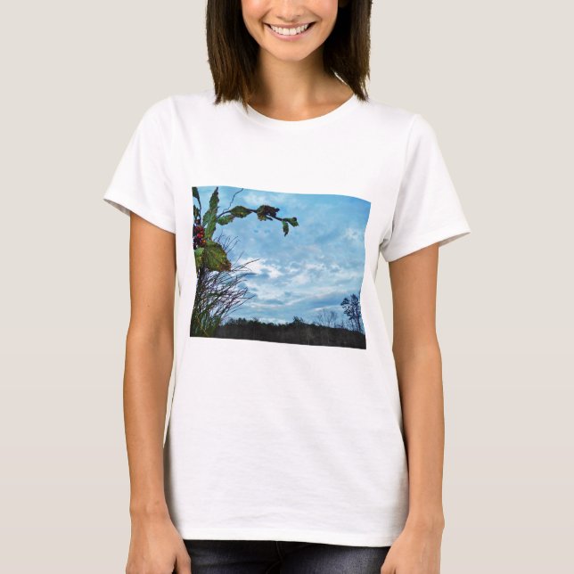 Elegant Holly-julen, blå himmel T Shirt (Framsida)
