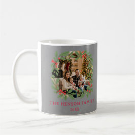 Elegant Holly Wreath Merry Christmas Family Photo Kaffemugg