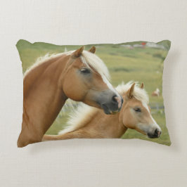 Elegant Horses Dekorativ kudde vardera sidan olika