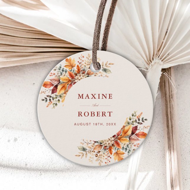 Elegant höstlövs mjuk vattenfärgbröllop gåvor etiketter (Elegant autumn foliage wedding favor tags add soft watercolor charm to every gift.)