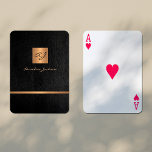 Elegant i lyxområdet svart och guld monogrammet mo casinokort<br><div class="desc">Klassens uppskalade spelkort med monogrammet och med svart läder ser ut med en faux guld kopparmetallisk blank ruta. Enkel att anpassa med ditt monogram/ namn eller med ditt företag initialer. En elegant- eller gåva till konsulter, rådgivare, personliga stilister, makeup-artist, hårstylist, salonchef, insida-designer eller -arkitekter, boutique-ägare, livsstilsägare, konstnärer, lyxtjänste- och företagstjänster...</div>