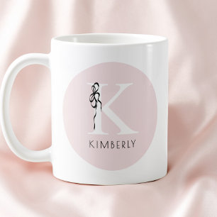 Elegant initial rosa feminin kvinnlig monogram med kaffemugg
