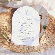 Elegant Initialer Black & White Photo Arch Bröllop