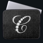 Elegant Inledande C-mousserande diamanter-Monogram Laptop Fodral<br><div class="desc">Elegant svarta och vita gnistrande diamanter initialt brev C. Andra brev kommer snart. Skicka e-post till dig för att få den tidigare eftersom det tar tid att göra det här. Detta är ett bilder av diamanter och inte äkta eller falsk.</div>