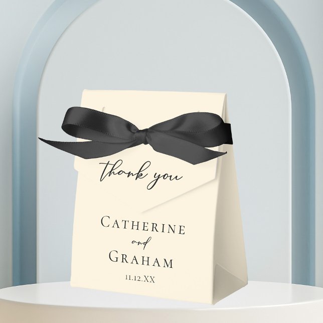 Elegant Ivory Minimalist Black Typography Bröllop Presentaskar (Skapare uppladdad)
