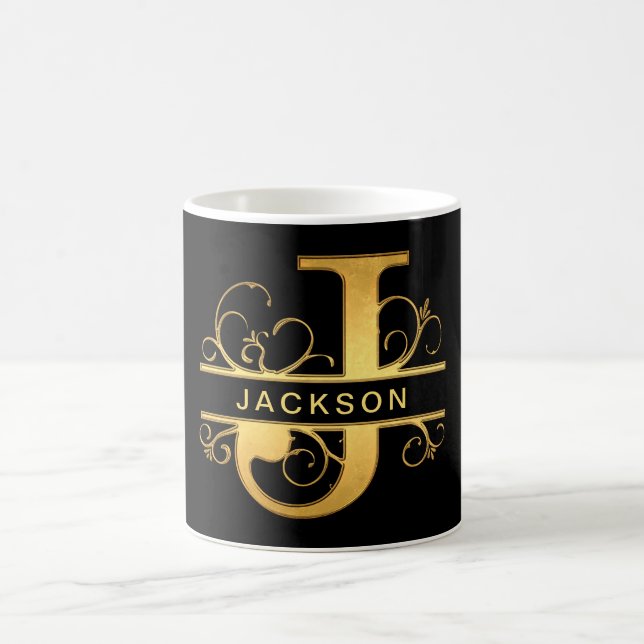 Elegant ’J’ Monogram Personlig Namn Black Guld Kaffemugg (Center)