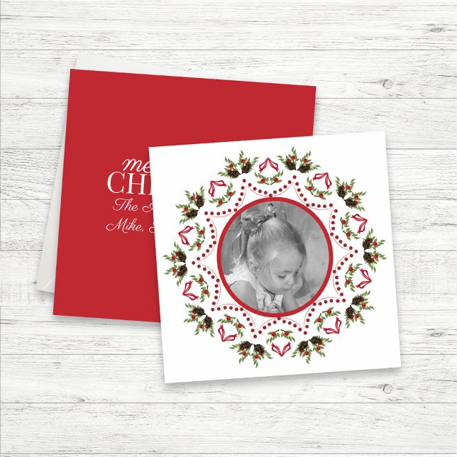 Elegant jul Botanical Pinecones Holly Berry Julkort (Christmas Photo Card with red and green mandala design)