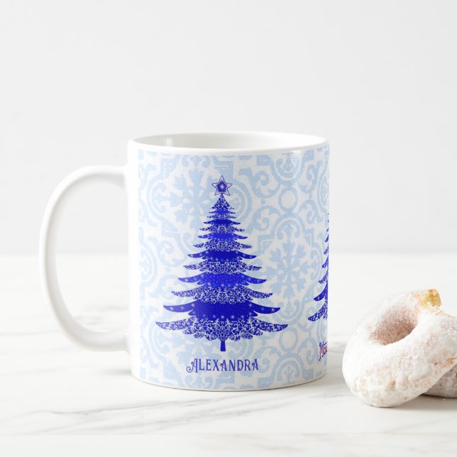 Elegant Julgran Blue Personlig Snowflake Kaffemugg (Med munk)