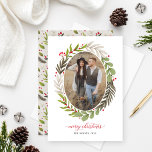 Elegant Juli - vattenfärg Greenery Oval Photo Julkort<br><div class="desc">"God jul"-helgdag har en blommigt helgdag grey lövs och bär med en ovalfoto. Innehåller elegantens röda skript hälsning och anpassningsbar som kan vara personlig på kortets framsida och baksida. Ett extra fyrkantigt fotoutrymme och samordnat blommönster klär på baksidan av kortet. I designen ingår klassiska skuggor av rött och grönt parad...</div>