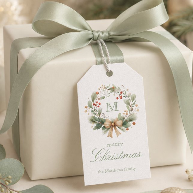 Elegant julkransmonogram presentetikett (elegant classic Christmas wreath custom initial monogram script calligraphy gift tags)