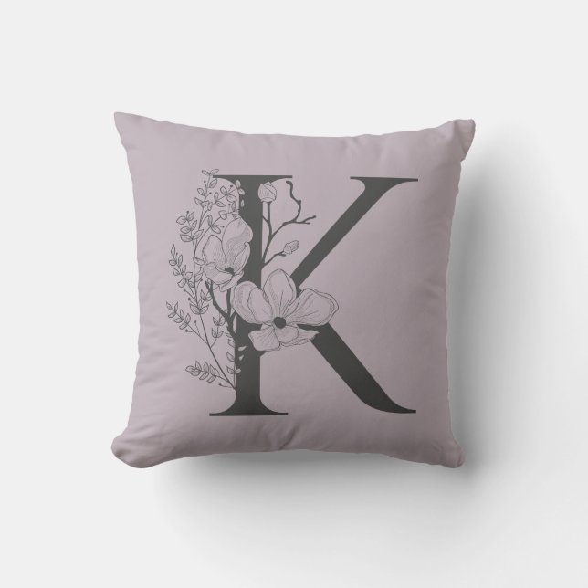 Elegant K Boho Blommigt Monogram Initial Lilac Grå Kudde (Framsida)