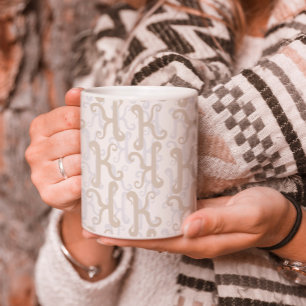 Elegant K Initial Mönster Classy Grått Taupe White Kaffemugg