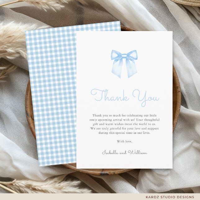 Elegant Kallblå Båge Bebisens Första Dag Firande Tack Kort (The front and back of the card are shown in 3.5 x 5 inches. Choose size, paper and corner style.)