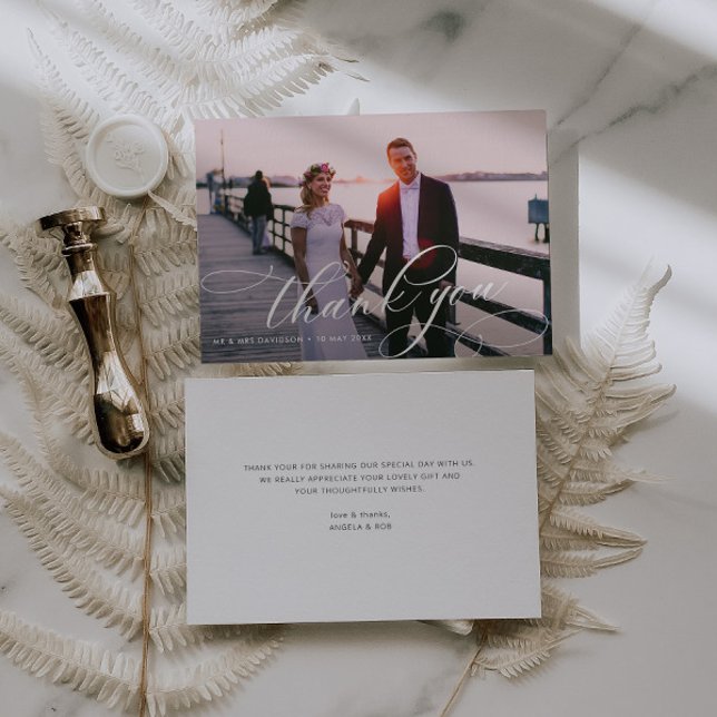 elegant kalligrafi bokstavs bryllopsfoto tack kort (Skapare uppladdad)