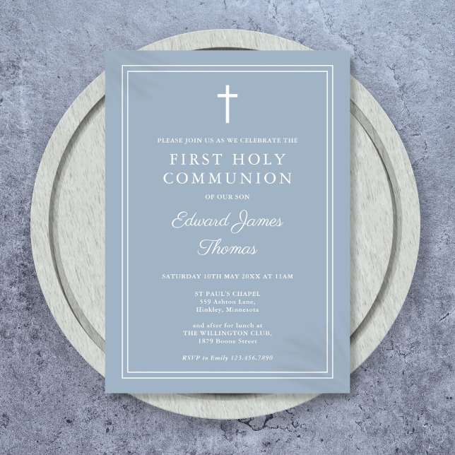 Elegant kant dammig blå första nattvarden inbjudningar (Elegant Border Dusty Blue First Holy Communion Invitation)