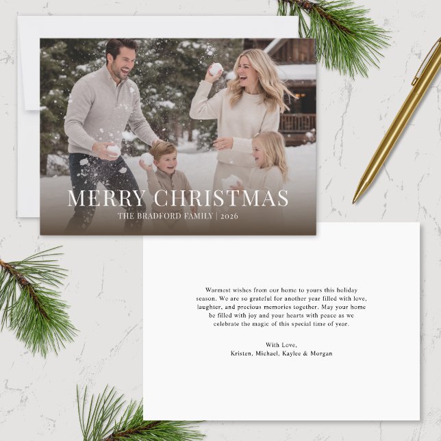 Elegant klassisk familjefoto julkort (Modern elegant family photo Christmas card with edge to edge full bleed photo and Merry Christmas )