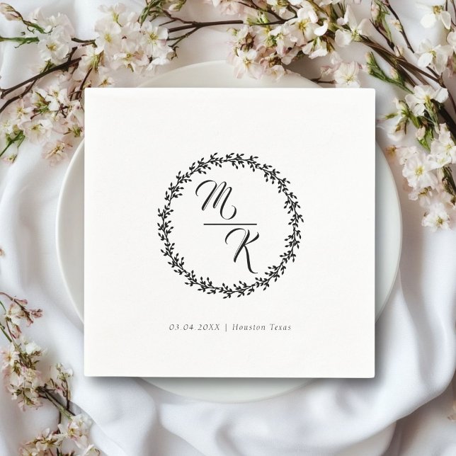 Elegant, klassisk, monogram krans pappersservett (Personalized, elegant, classic white wedding napkin, simple wreath, with your monograms & text.)