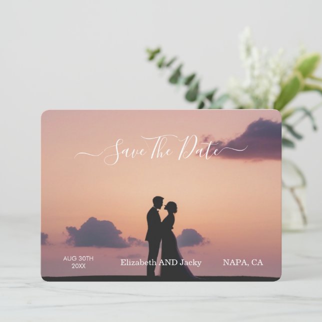 Elegant Klassisk Svart och Vit Kalligrafi Bröllop Spara Datumet (Stående Fram)