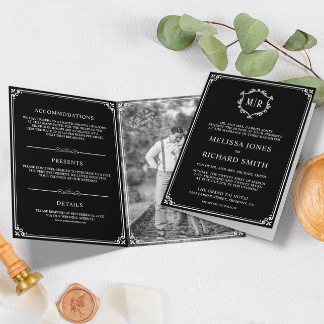 Elegant Klassisk Svart och Vit Monogram Bröllop Inbjudan (Skapare uppladdad)