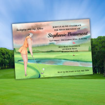 Elegant kvinnlig golfspelare som firar 50-årsdag