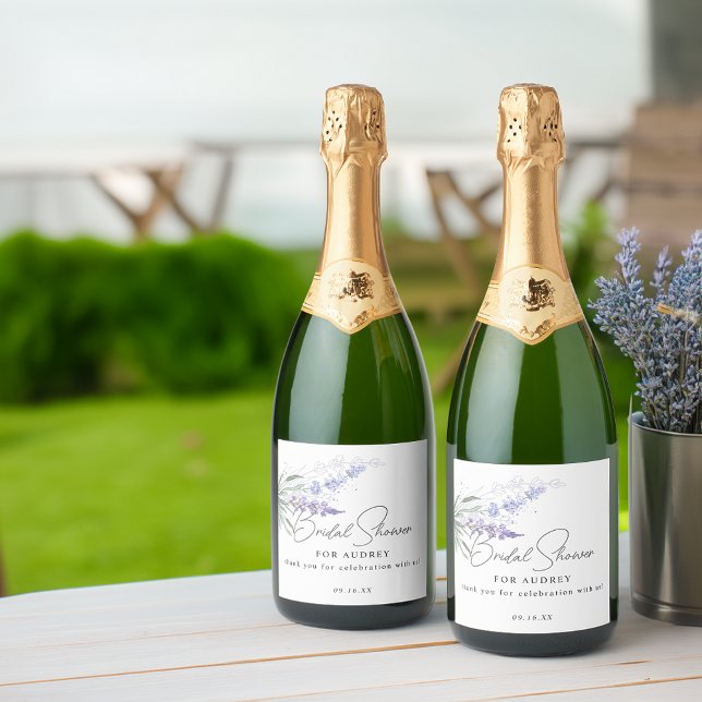 Elegant Lavendel Watercolor Bröllopsdusch Förmån (Elegant Lavender Watercolor Bridal Shower Favor Sparkling Wine Label)