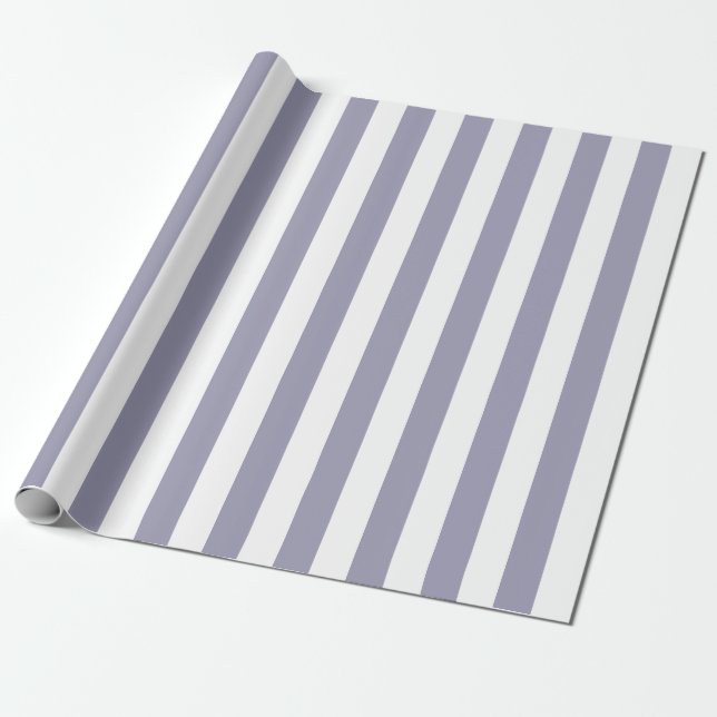 Elegant Lavender och White Stripe Mönster Presentpapper (Utrullad)