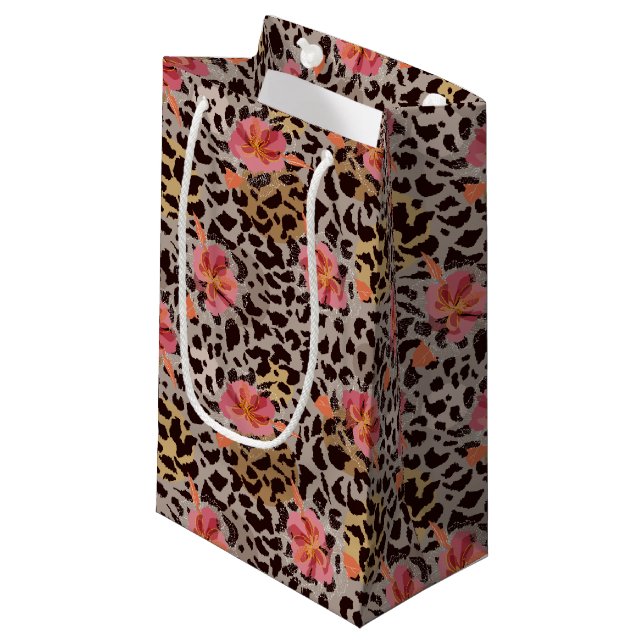 Elegant Leopards Djungeltryck Rosa Blommor (Framsidan Vinklad)