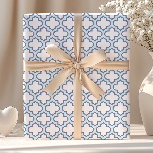 Elegant Light Blue Moroccan Quatrefoil Mönster Presentpapper (Skapare uppladdad)